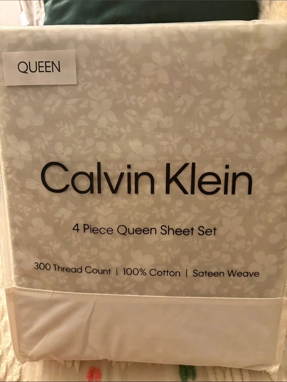Calvin Klein Queen 4-Piece Sheet Set - Light Gray Floral Pattern